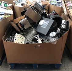 PALLET OF ELECTRICAL ITEMS TO INCLUDE TOWER DUAL BASKET AIR FRYER : LOCATION - GENERAL GOODS(COLLECTION OR OPTIONAL DELIVERY AVAILABLE)