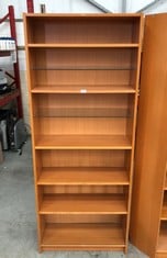BROWN SHELF UNIT: LOCATION - FURNITURE(COLLECTION OR OPTIONAL DELIVERY AVAILABLE)