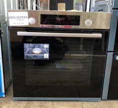 BOSCH BUILT IN SINGLE OVEN MODEL HRS534BS0B RRP £399: LOCATION - WHITE GOODS(COLLECTION OR OPTIONAL DELIVERY AVAILABLE)