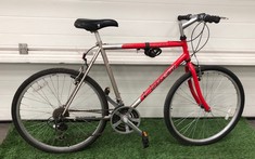 CARRERA VULCAN 21 SPEED CRO-MO GEAR SHIFT BIKE: LOCATION - SPORTS & EXERCISE(COLLECTION OR OPTIONAL DELIVERY AVAILABLE)
