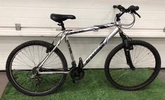 EVEREST GREESPRINT 26" WHEELS 18 SPEED: LOCATION - SPORTS & EXERCISE(COLLECTION OR OPTIONAL DELIVERY AVAILABLE)