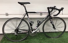 TREK BONT RACER 24 SPEED CARBON FORKS ROAD BIKE: LOCATION - SPORTS & EXERCISE(COLLECTION OR OPTIONAL DELIVERY AVAILABLE)