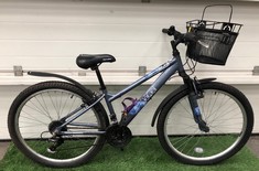 LADIES JEWEL 27.5" WHEELS 15 SPEED REMOVABLE BASKET AND MUDGUARDS: LOCATION - SPORTS & EXERCISE(COLLECTION OR OPTIONAL DELIVERY AVAILABLE)