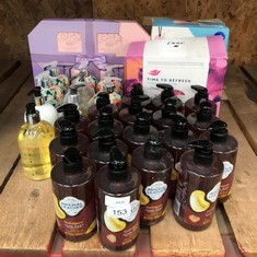 QTY OF BEAUTY ITEMS TO INCLUDE BAYLIS & HARDING HAND WASH - COLLECTION ONLY - LOCATION RACK