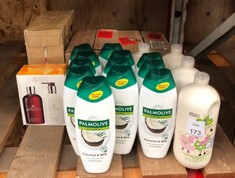 QTY OF BEAUTY ITEMS TO INCLUDE PALMOLIVE COCONUT MILK SHOWER CREAM 500ML - COLLECTION ONLY - LOCATION RACK