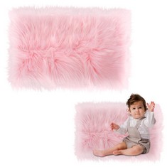 QTY OF ASSORTED ITEMS TO INCLUDE WITH WHITE FAUX FUR RUG KIDS BABY HOME DECOR PINK : LOCATION - B