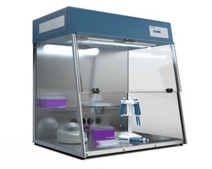 VWR PCR WORKSTATION WITH UV AIR RECIRCULATION S/N 31101-02G00605 EST RRP £4,500