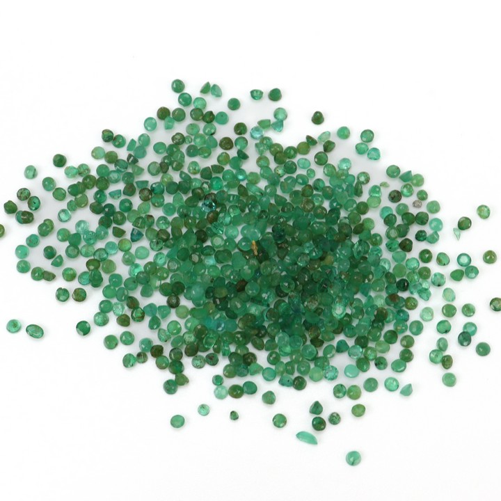26.17ct Emerald Faceted Round-cut Parcel of Gemstones, 2mm
