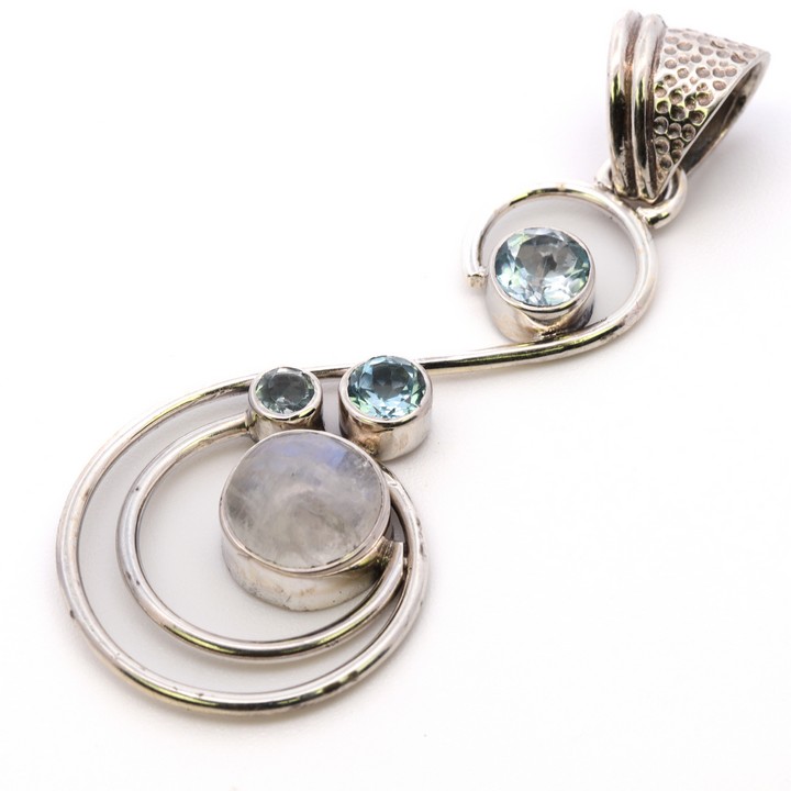 Silver Rainbow Moonstone and Blue Topaz Swirl Pendant, 5x2cm, 4.8g (VAT Only Payable on Buyers Premium)