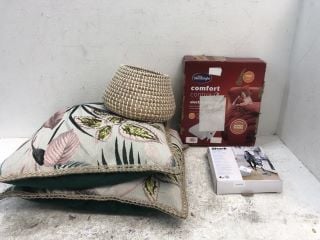 5X ITEMS TO INCLUDE SILENTNIGHT SINGLE COMFORT CONTROL ELECTRIC BLANKET & FURN AMAZONIA 50X50 FEATHER CUSHION IN PINK  - RRP £120