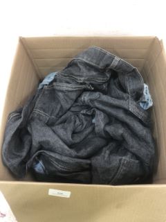 4X CLOTHING TO INCLUDE DICKIES GREY JEANS SIZE UK 36 X 30 - RRP £220