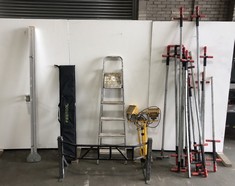 QUANTITY OF ASSORTED ITEMS TO INCLUDE ALUMINIUM STEP LADDERS AND WORKSHOP LIGHT