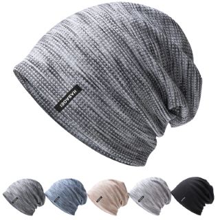 BOX OF ITEMS TO INCLUDE GREY HAT AND WINTER HAT/SCARF/GLOVES SET RRP £200