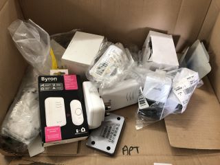 BOX OF ITEMS TO INCLUDE BYRON ESSENTIAL DOORBELL RRP-£120