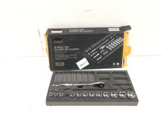 BOX OF BIKE TOOLS/ PARTS TO INCLUDE HALFORDS 31 PIECE 3/8" SOCKET SET 8-24MM, SILVERLINE COMBINATION METRIC SPANNER SET 6PCE 8-17MM AND EBC BRAKE PADS (CFA660/4) - APPRO RRP Â£300