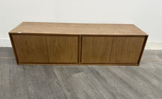 BLYTHE MEDIA UNIT IN SOLD OAK AND OAK VENEER - MID TONE FINISH - RRP £1,027 (COLLECTION OR OPTIONAL DELIVERY)