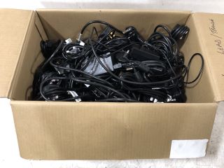BOX OF MIXED WIRES AND CABLES APPROX RRP £300 (PALLET NN6 7GX 1886 LOAD NN6 7GX 249)