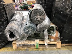 PALLET OF ASSORTED ITEMS TO INCLUDE ROLL OF PVC COATED MESH 20M WIRE FENCE (COLLECTION OR OPTIONAL DELIVERY) (KERBSIDE PALLET DELIVERY)