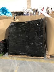 PALLET OF ASSORTED ITEMS TO INCLUDE 28'' SPLITY D HANDLE SHOVEL (HANDLE ONLY) (COLLECTION OR OPTIONAL DELIVERY) (KERBSIDE PALLET DELIVERY)