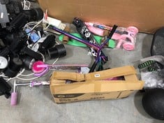 APPROX 5 X ASSORTED SCOOTERS TO INCLUDE 3S STYLE SCOOTERS CHILDREN'S TRI SCOOTER (COLLECTION OR OPTIONAL DELIVERY)