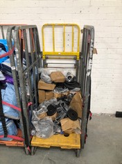 CAGE OF ASSORTED LIFTING WEIGHTS (CAGE NOT INCLUDED) (COLLECTION OR OPTIONAL DELIVERY) (KERBSIDE PALLET DELIVERY)