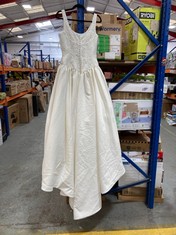 CORSET STYLE WEDDING DRESS IN IVORY WITH DETAILING ON CHEST SIZE 12 (COLLECTION OR OPTIONAL DELIVERY)
