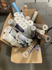 BOX OF ASSORTED WALLPAPER TO INCLUDE FRESCO 10.05 X 0.52M IN CONCRETE EFFECT (COLLECTION OR OPTIONAL DELIVERY)
