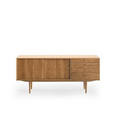 QUILDA VINTAGE STYLE 2 DOOR 4 DRAWER OAK SIDEBOARD (DLE529) RRP- £1,050 (COLLECTION OR OPTIONAL DELIVERY)