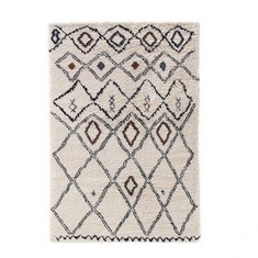 DIANO WOOL KNIT EFFECT BEDSIDE RUG NATURAL BEIGE 60 X 110CM TO INCLUDE ROYAL NOMADIC RUG WHITE/BLACK 200 X 290CM (COLLECTION OR OPTIONAL DELIVERY)