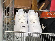 NIKE AIR FORCE 1 WHITE TRAINERS - SIZE 8.5 (DELIVERY ONLY)