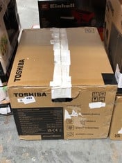 TOSHIBA 800W MICROWAVE OVEN - MODEL NO. ML-EM23P(SS) (DELIVERY ONLY)