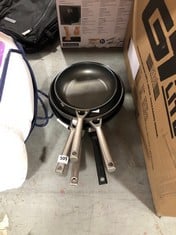 5 X ASSORTED PANS TO INCLUDE NINJA ZEROSTICK ESSENTIALS 30CM FRYING PAN (DELIVERY ONLY)