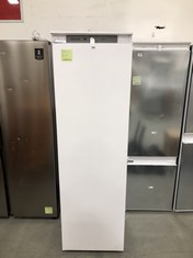 HISENSE INTEGRATED FROST FREE UPRIGHT FREEZER IN WHITE - MODEL NO. FIV276N4AW1/G - RRP £699 (COLLECTION OR OPTIONAL DELIVERY)