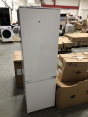 SMEG INTEGRATED 70/30 FRIDGE FREEZER IN WHITE - MODEL NO. UKC81721F - RRP £1019 (COLLECTION OR OPTIONAL DELIVERY)