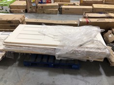 APPROX 10 X ASSORTED DOORS TO INCLUDE LADDER MOULDED H/C INTERIOR DOOR APPROX 1981 X 838MM (COLLECTION OR OPTIONAL DELIVERY) (KERBSIDE PALLET DELIVERY)