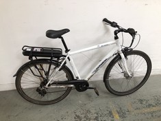 F.LLI SCHIANO E-MOON 28'' ELECTRIC CITY BIKE IN WHITE - RRP £438.80 (COLLECTION OR OPTIONAL DELIVERY)