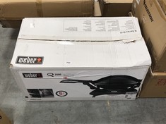 WEBER Q2000 OUTDOOR GAS GRILL LP - ITEM NO. 53010374 - RRP £339 (COLLECTION OR OPTIONAL DELIVERY)