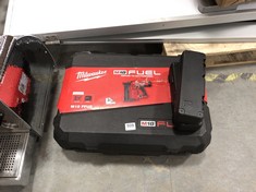 MILWAUKEE M18 FUEL M18FFUS CORDLESS FENCING STAPLER TO INCLUDE 2 X BIKE HAND REPAIR TOOL SET (COLLECTION OR OPTIONAL DELIVERY)