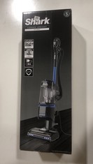 SHARK CORDED UPRIGHT VACUUM CLEANER MODEL NO.: NV602UK RRP £195.00 (DELIVERY ONLY)