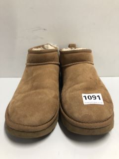 UGGS BROWN - SIZE: UK 6