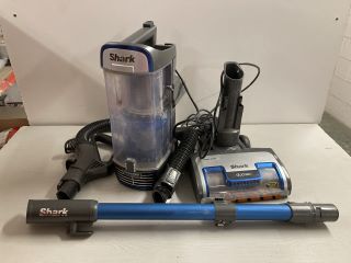 SHARK UPRIGHT VACUUM CLEANER WITH ANTI HAIR WRAP