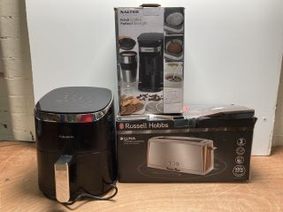 QTY OF KITCHEN ITEMS INC RUSSELL HOBBS LONG SLOT TOASTER