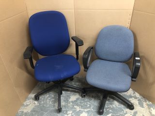 2 X OFFICE CHAIRS
