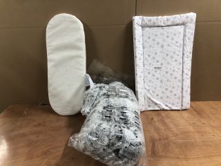3 X ASSORTED ITEMS INC BABY CHAINGING MAT