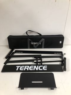 TERENCE KEYBOARD AND STAND