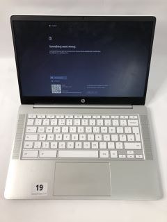 HP CHROMEBOOK PC IN WHITE. (SALVAGE PARTS ONLY).   [JPTN39055]
