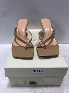 PAIR OF LADIES THERSA NUDE LEATHER STRAP SHOES UK SIZE 5 - RRP £315: LOCATION - BR13