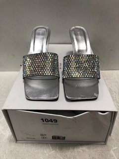 PAIR OF LADIES DYLAN SILVER LEATHER & CRYSTAL STRAP SHOES UK SIZE 4 - RRP £369: LOCATION - BR13