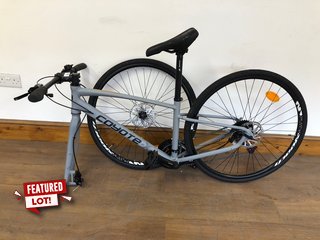 COYOTE-X MENS GRAVEL/ROAD BIKE IN LIGHT GREY RRP £559 (MISSING QUICK RELEASE PIN FOR FRONT WHEEL): LOCATION - B2
