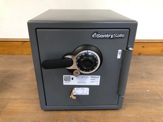 SENTRYSAFE FIRE PROTECTION MID SIZE COMBINATION SAFE RRP £375 (NO KEYS): LOCATION - B3